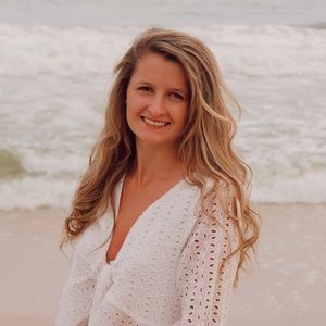 Meet your Posher, Ella